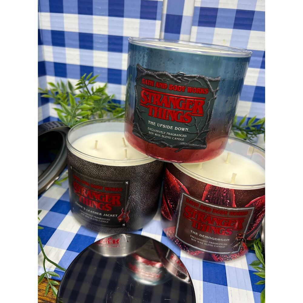 Stranger Things x Bath & Body Works Limited Edition Set - 3-Wick Candles Netflix - Picture 4 of 8